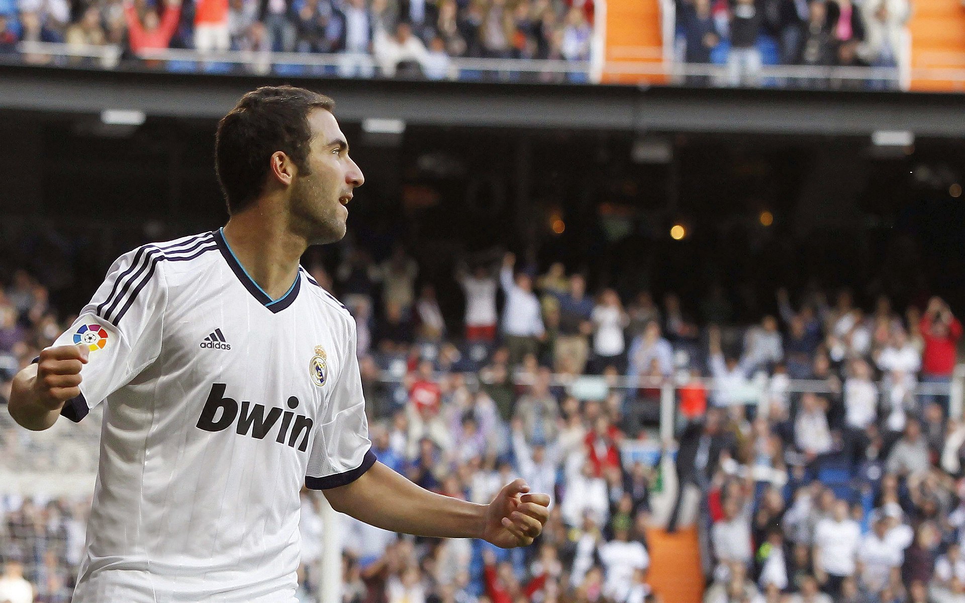 开拓者粉碎广东队,浓眉成为全场焦点,当新王在旧王朝的废墟上加冕